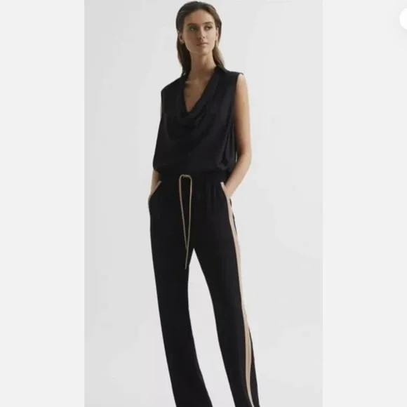 Reiss Ameliee Cowl Front
sleeveless Blouse size 2 - Picture 3 of 15